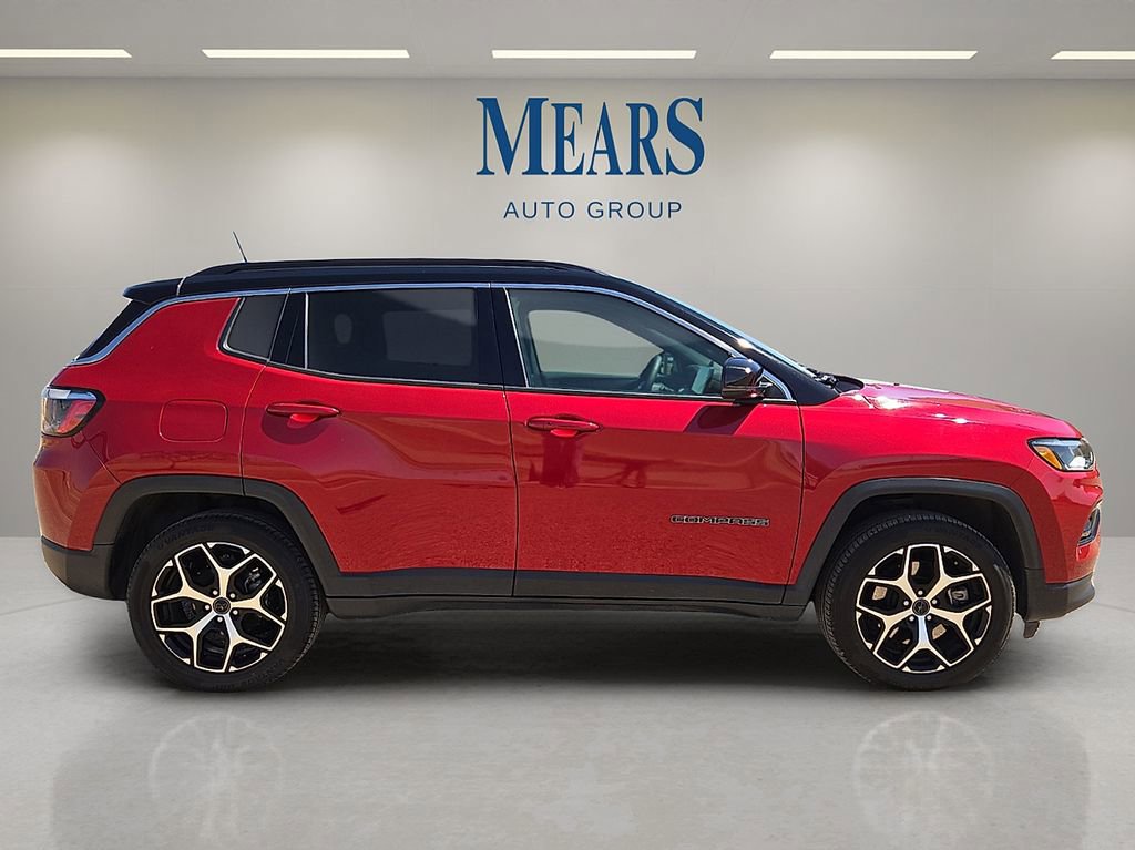 Used 2025 Jeep Compass Limited AWD/4WD image 6