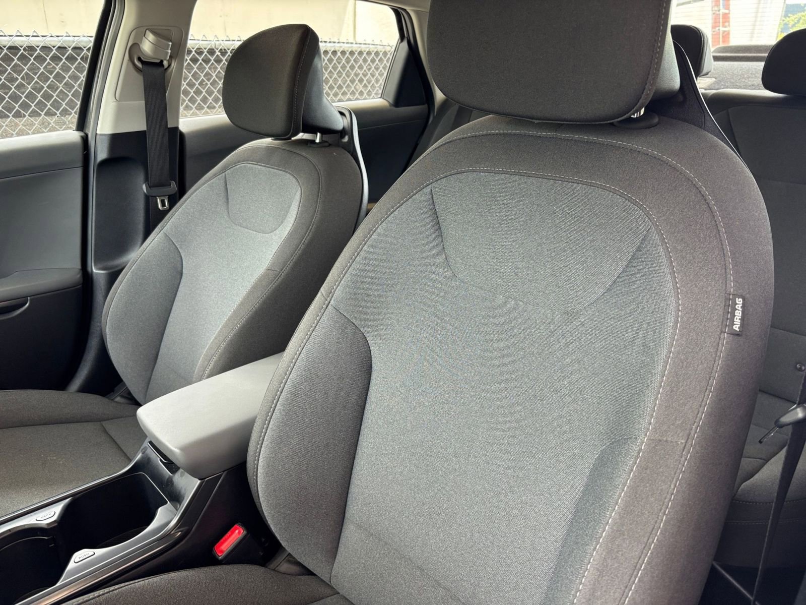 Used 2025 Kia K4 FWD image 37