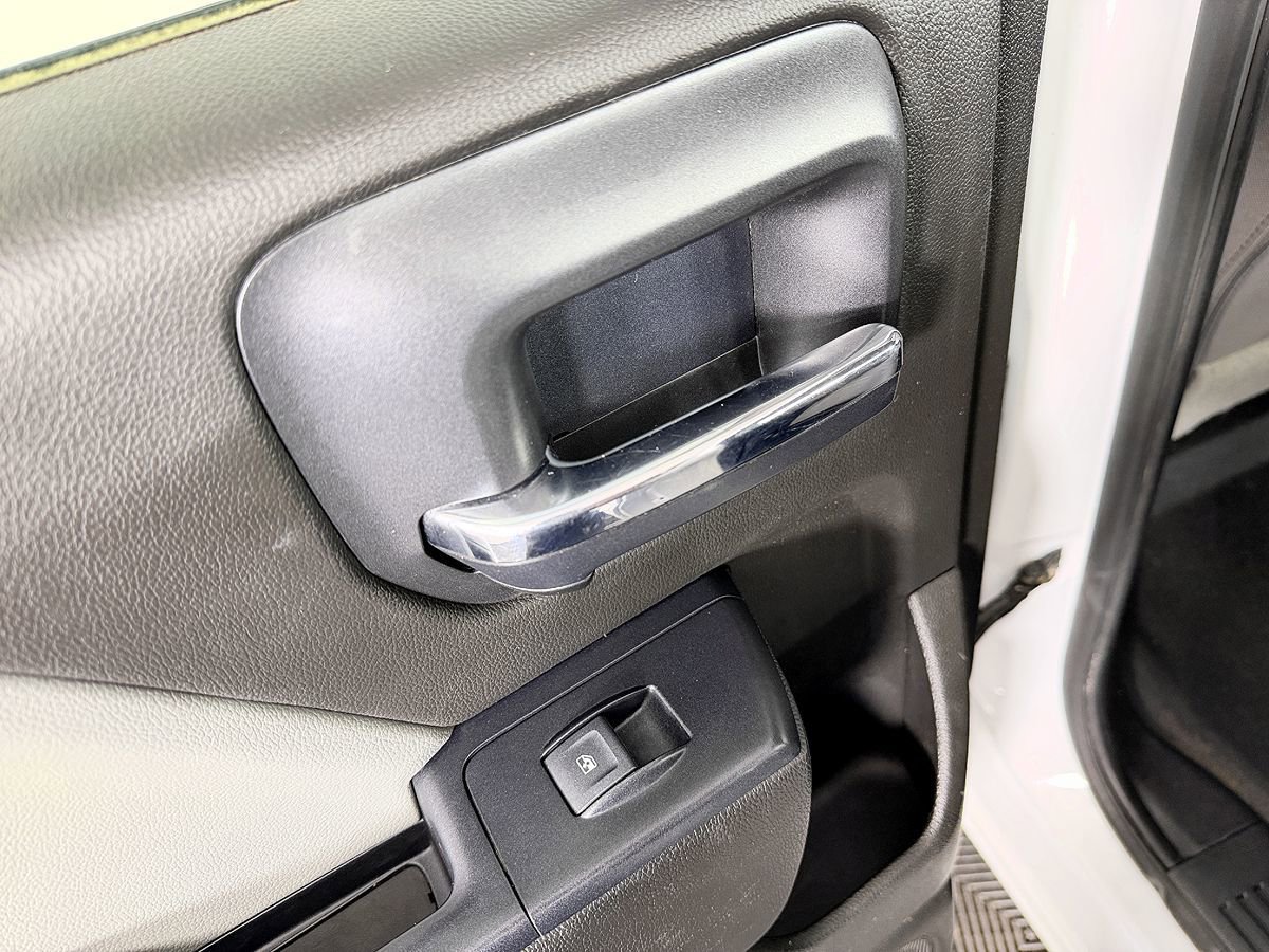 Used 2018 Chevrolet Silverado 1500 W/T AWD/4WD image 25