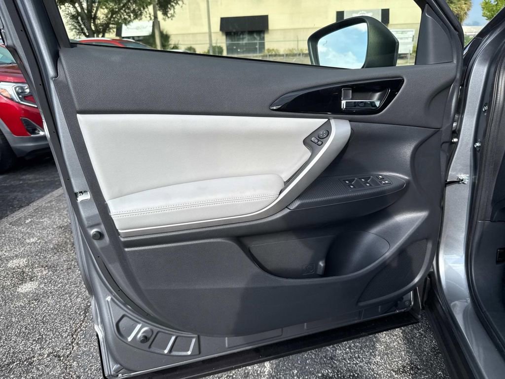 Used 2025 Mitsubishi Eclipse Cross SEL image 18