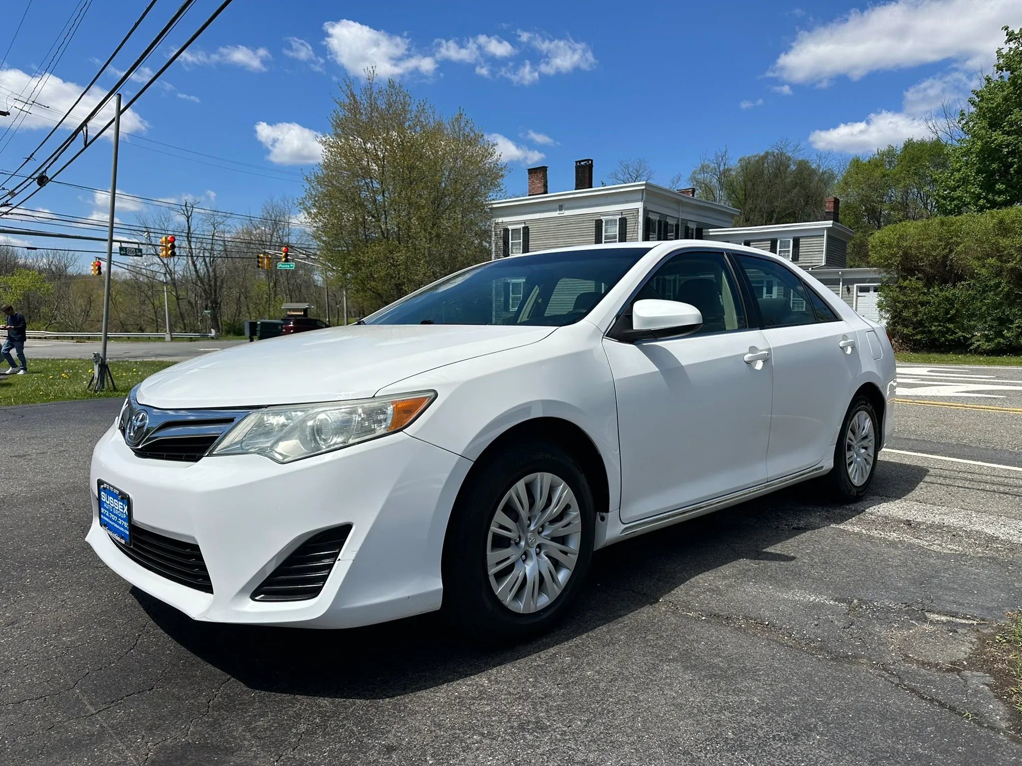 Used 2013 Toyota Camry LE FWD image 3