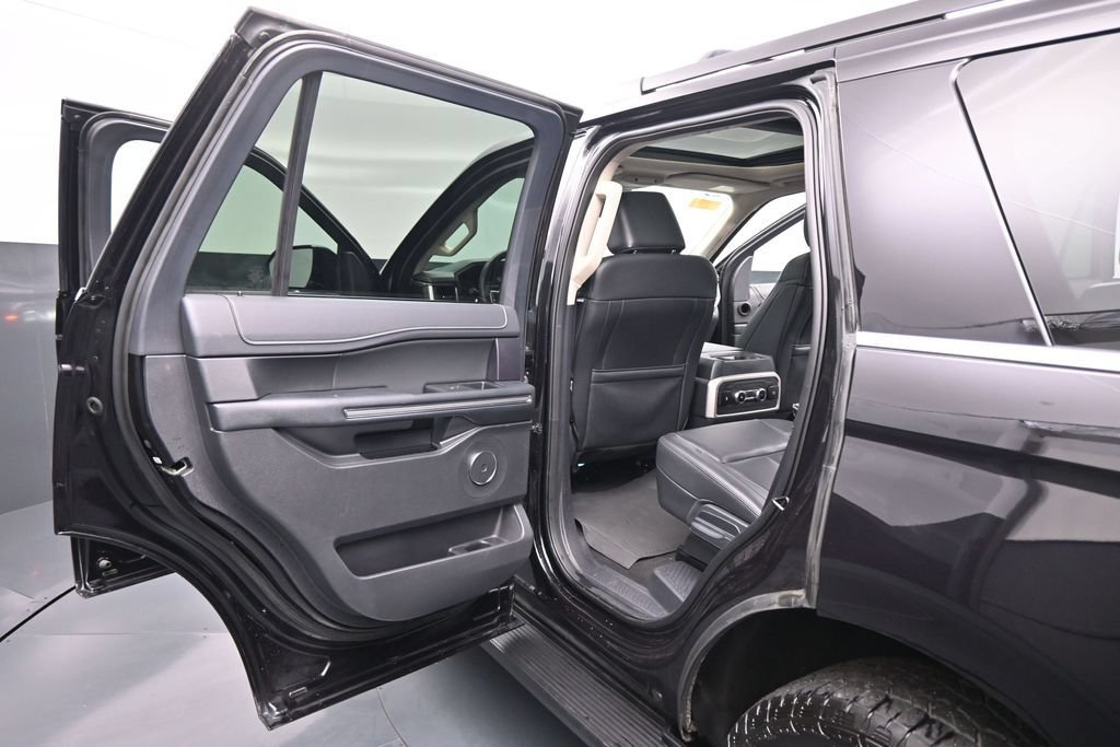 Certified 2024 Ford Expedition XLT AWD/4WD image 18