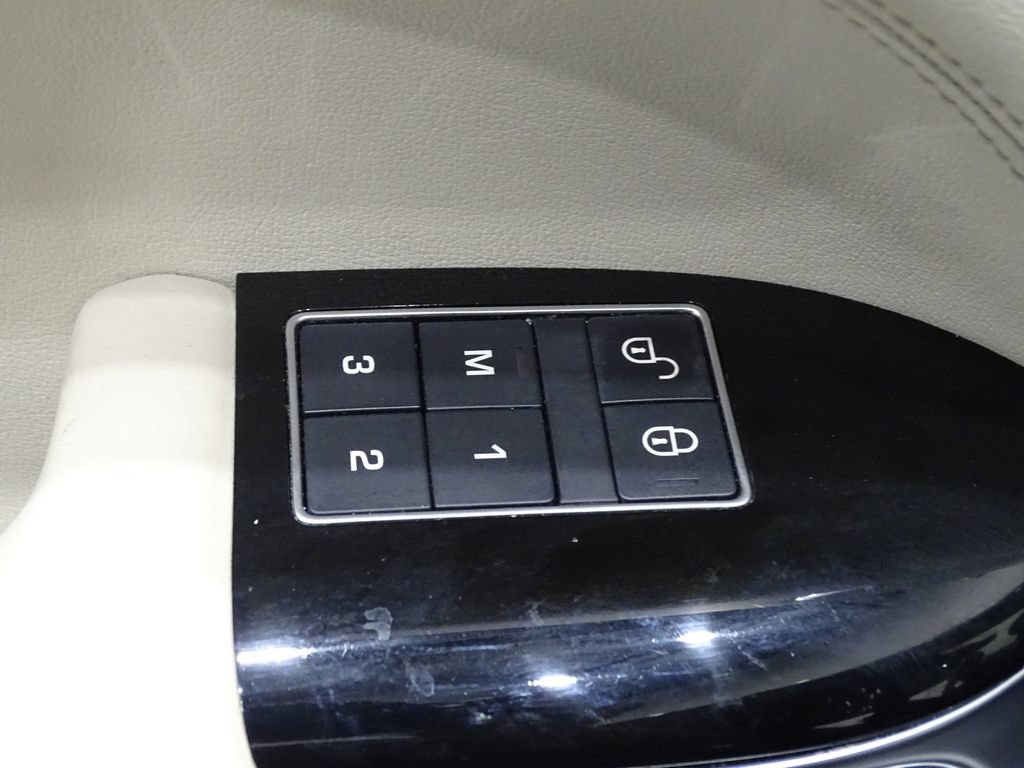 Used 2017 Land Rover Range Rover HSE AWD/4WD image 17