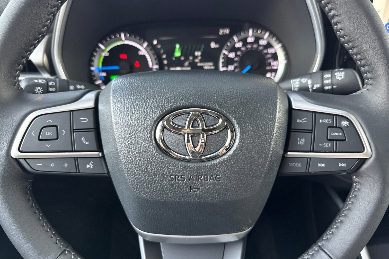 New 2026 Toyota Highlander XLE image 28