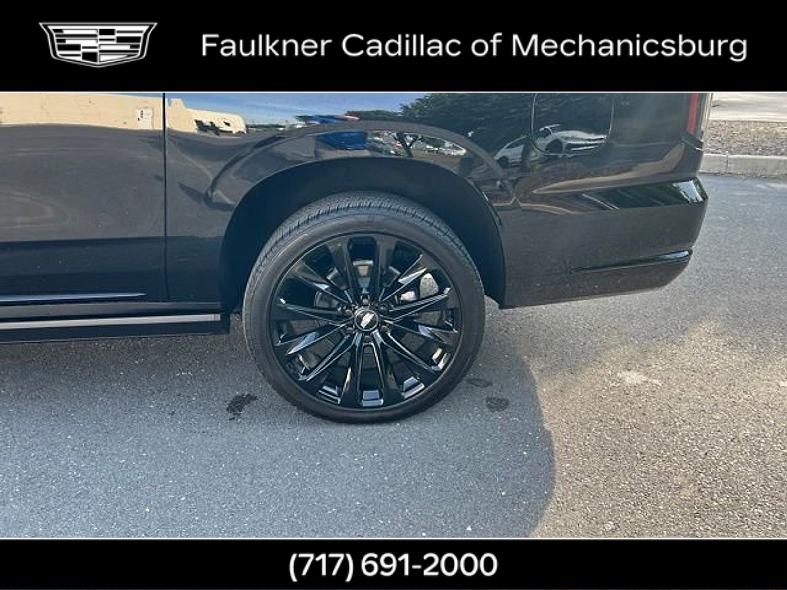 Certified 2026 Cadillac Escalade ESV Platinum Sport w/ LPO, ONYX Package AWD/4WD image 38