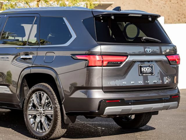Used 2023 Toyota Sequoia Capstone AWD/4WD image 10