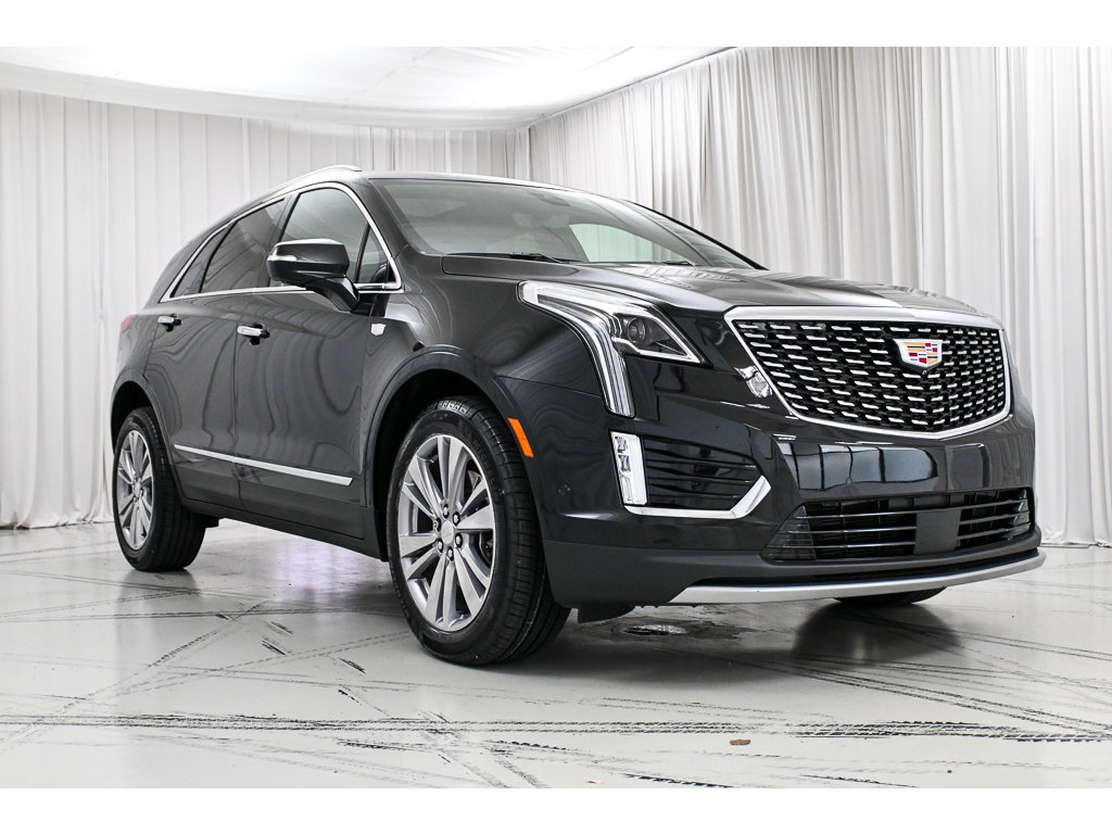 Used 2024 Cadillac XT5 Premium Luxury w/ Technology Package AWD/4WD image 2