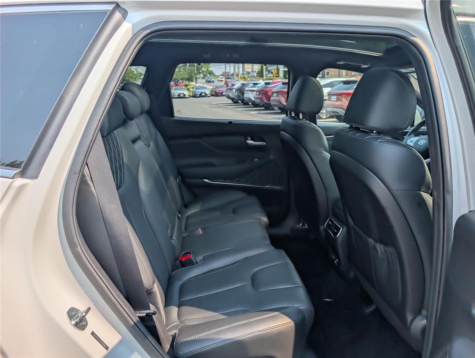 Used 2023 Hyundai Santa Fe Calligraphy AWD/4WD image 11