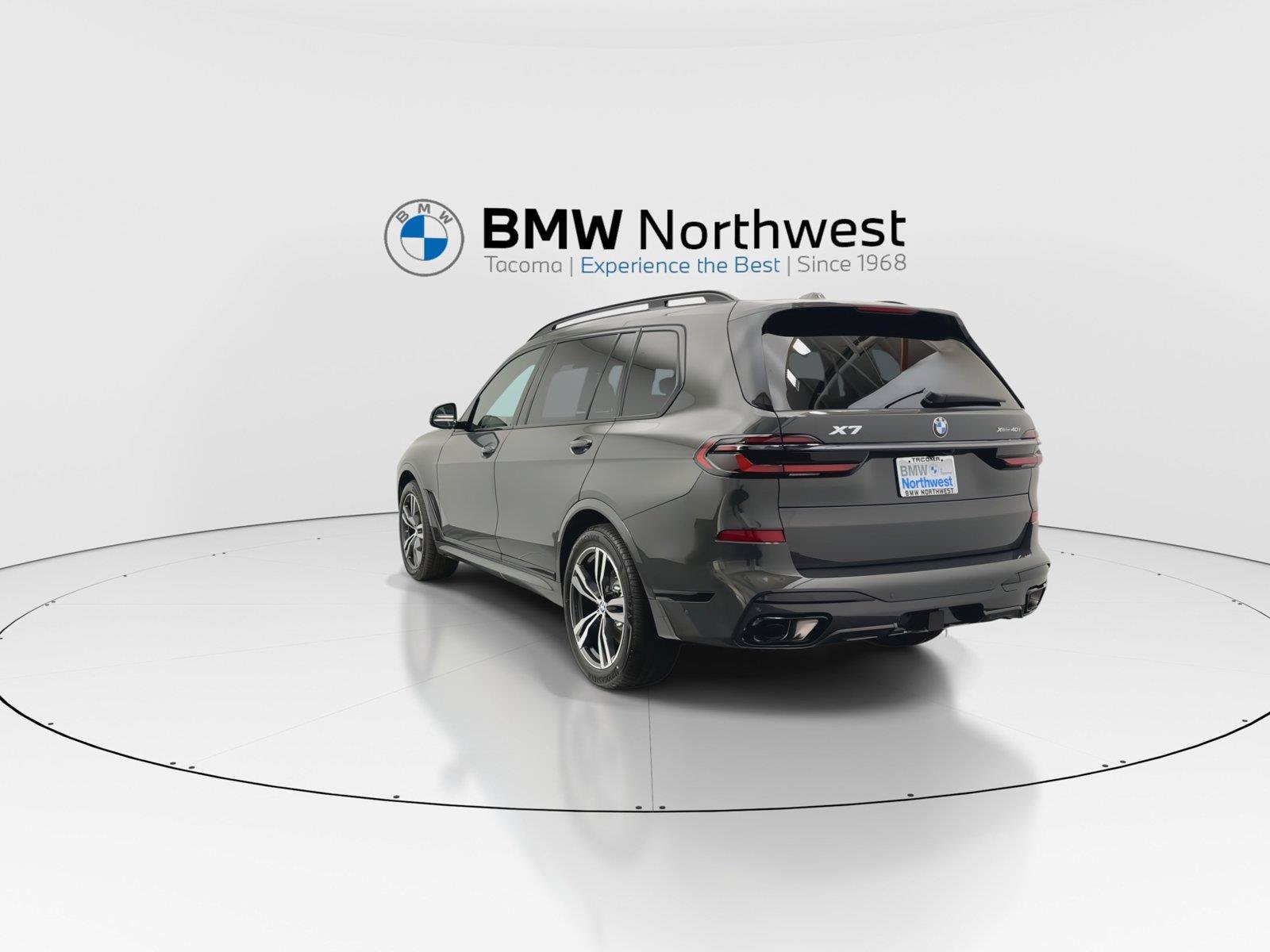 New 2027 BMW X7 xDrive40i w/ M Sport Package AWD/4WD image 2