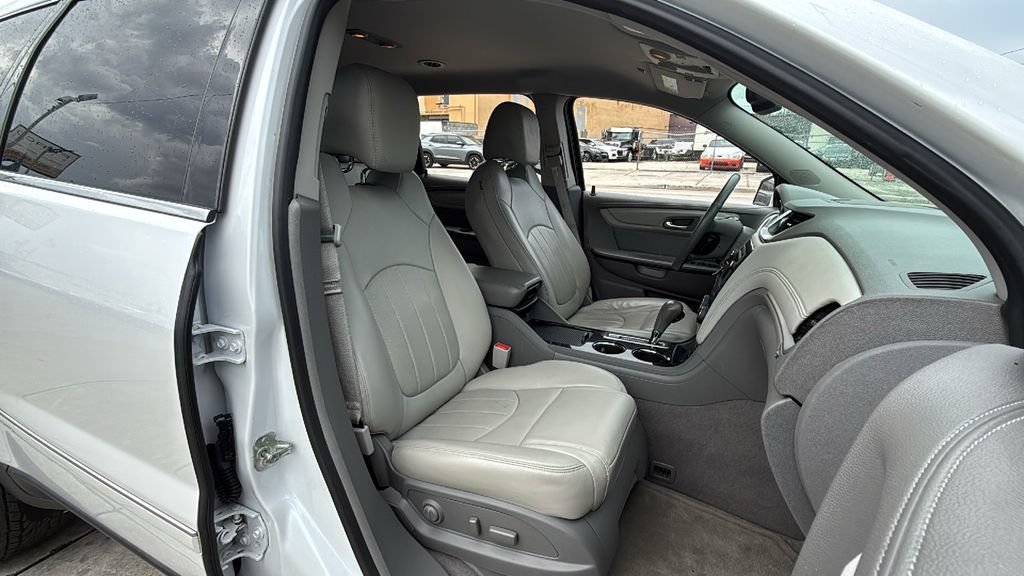 Used 2016 Chevrolet Traverse LTZ AWD/4WD image 43