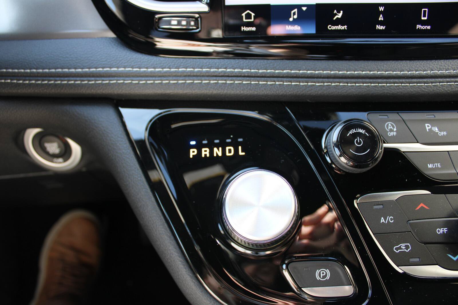 New 2026 Chrysler Pacifica Select FWD image 21