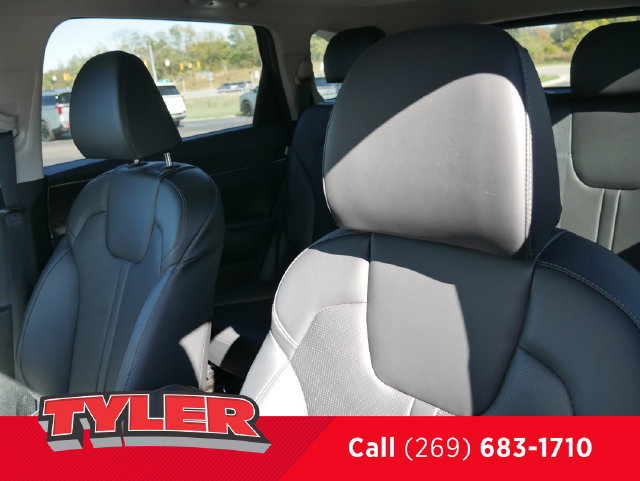 Used 2025 Kia Sorento S w/ Panoramic Sunroof Package AWD/4WD image 32