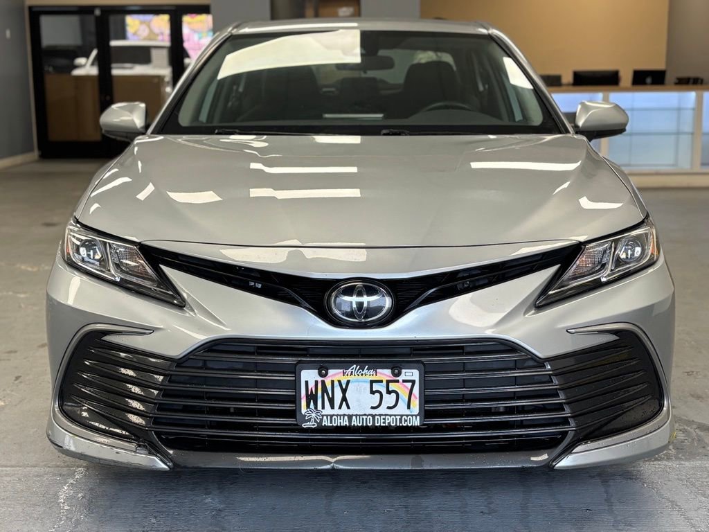 Used 2022 Toyota Camry LE image 6