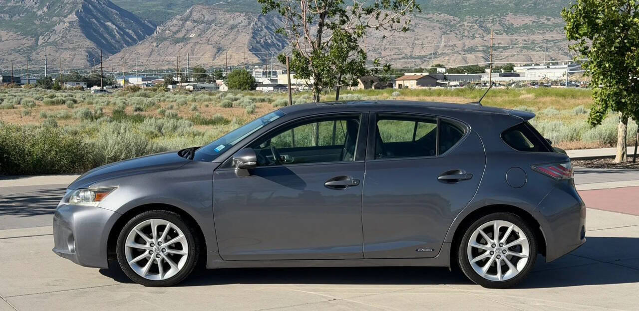 Used 2013 Lexus CT 200h FWD image 5