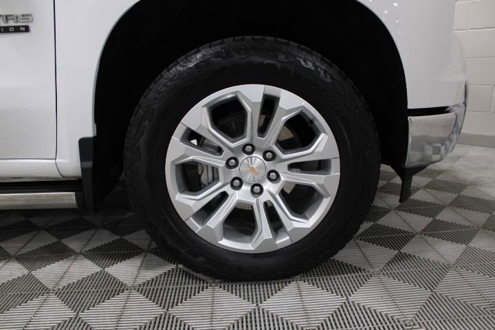 Used 2025 Chevrolet Silverado 1500 LTZ image 50