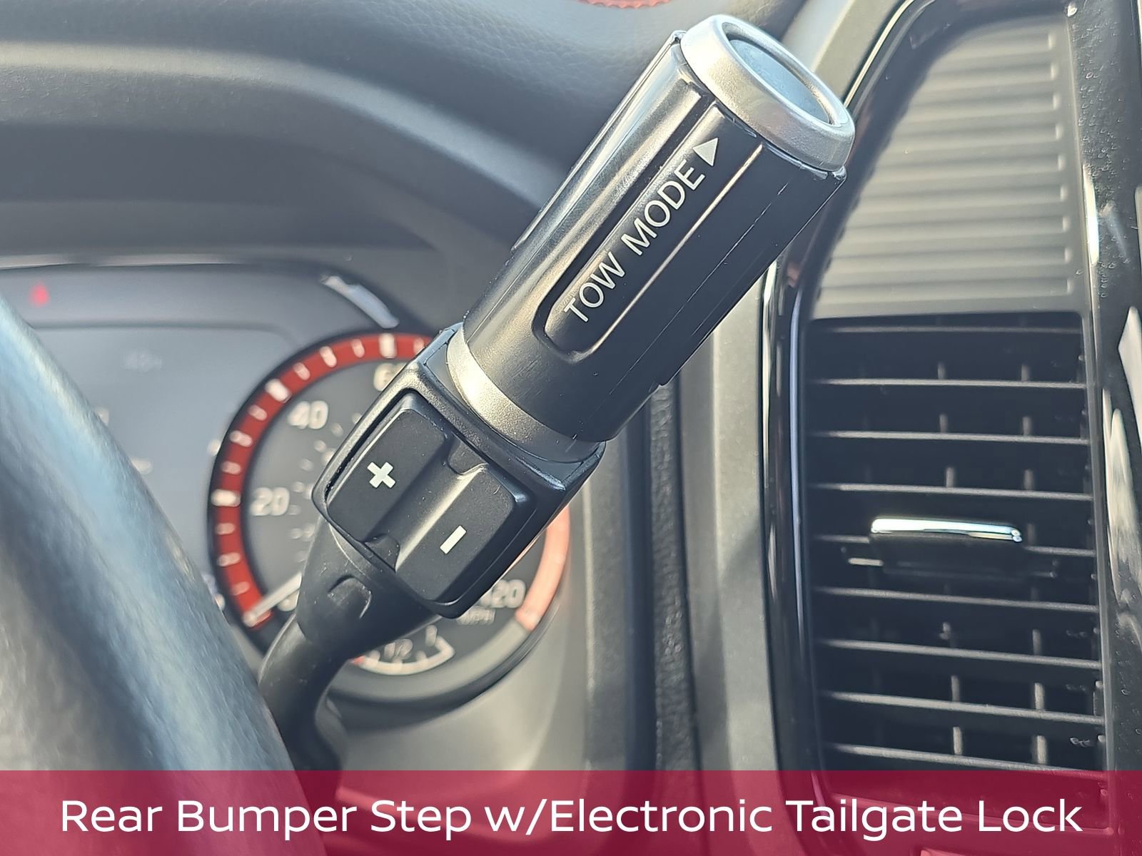 Used 2021 Nissan Titan PRO-4X w/ Pro-4x Convenience Package image 24