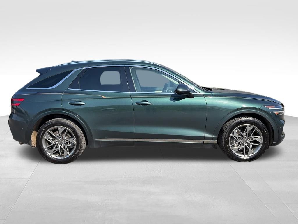 Used 2023 Genesis GV70 2.5T w/ Advanced Package AWD/4WD image 2