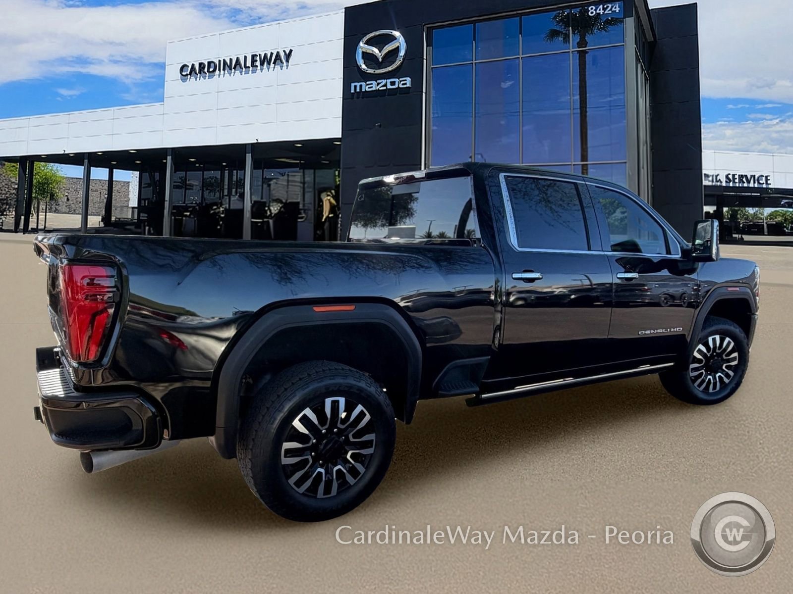 Used 2024 GMC Sierra 2500 Denali Ultimate AWD/4WD image 4