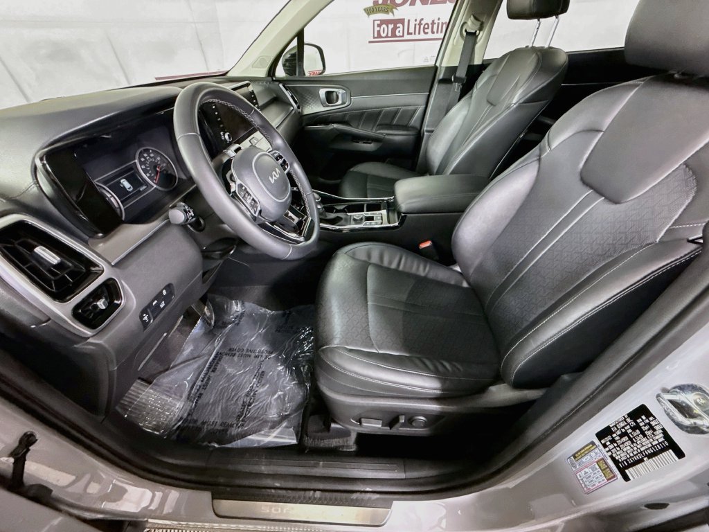 Used 2022 Kia Sorento SX AWD/4WD image 25