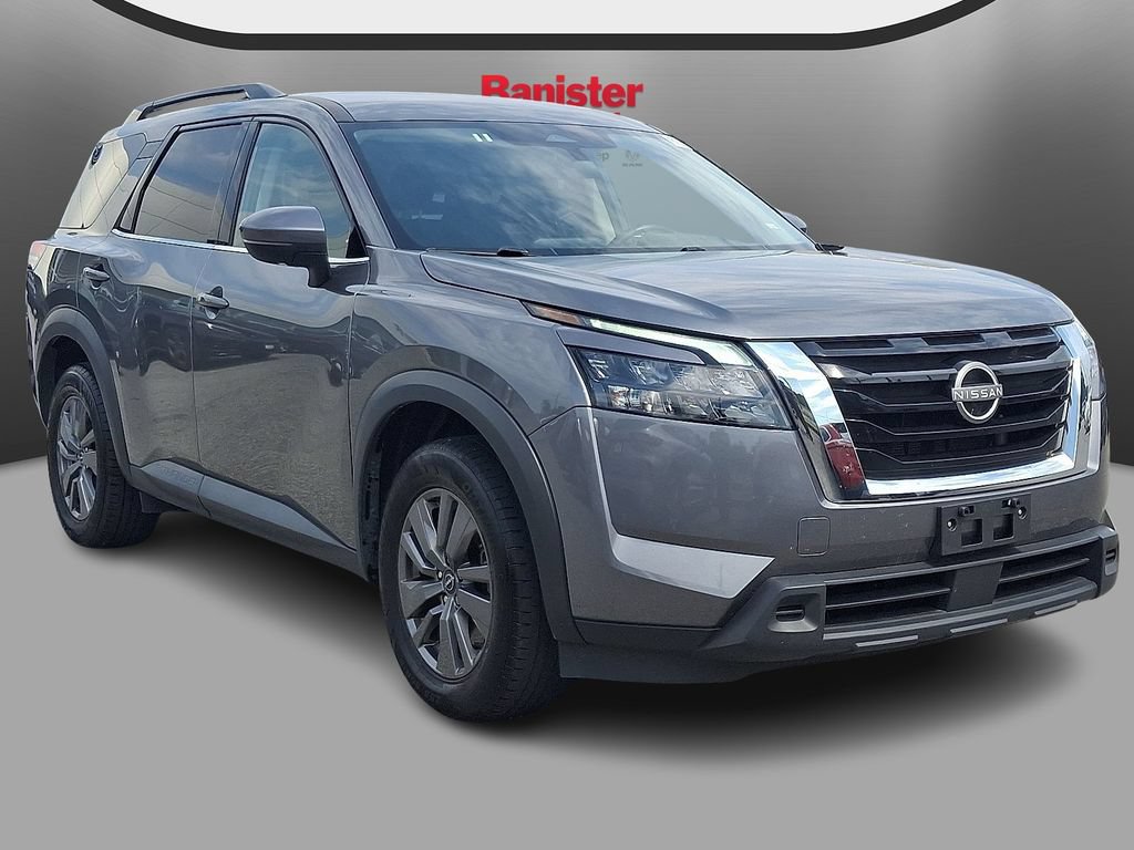 Used 2024 Nissan Pathfinder SV AWD/4WD image 3