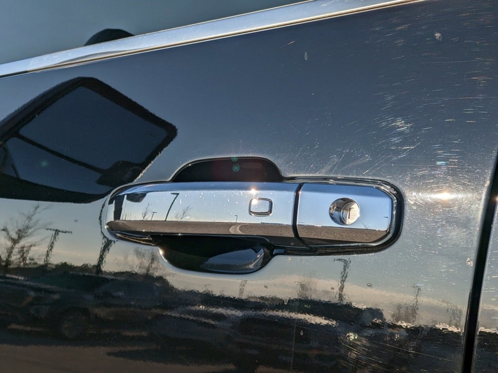 Used 2024 GMC Sierra 2500 Denali w/ Denali Reserve Package image 30