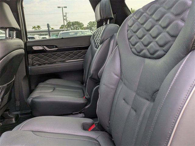 Used 2022 Hyundai Palisade Calligraphy image 17