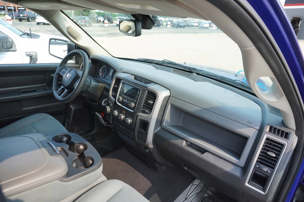 Used 2017 RAM 1500 Express AWD/4WD image 8