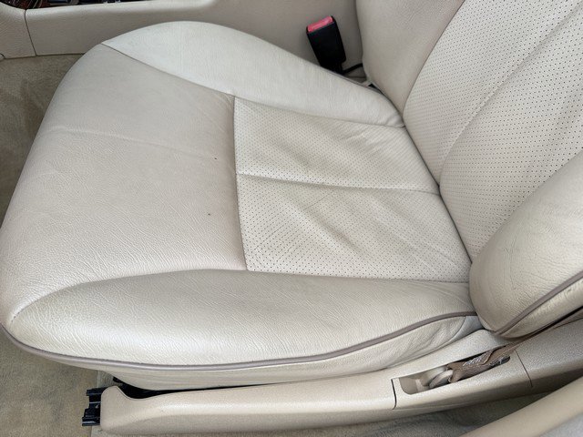 Used 2001 Mercedes-Benz E 320 Sedan image 19