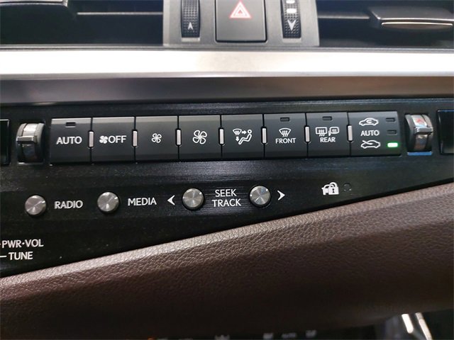 Used 2019 Lexus ES 300h image 26