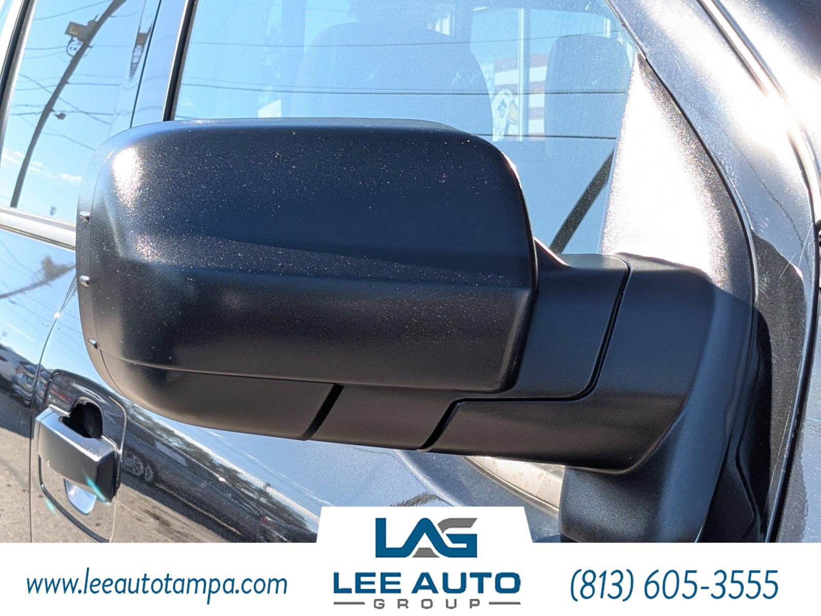 Used 2023 Nissan Titan SV image 11