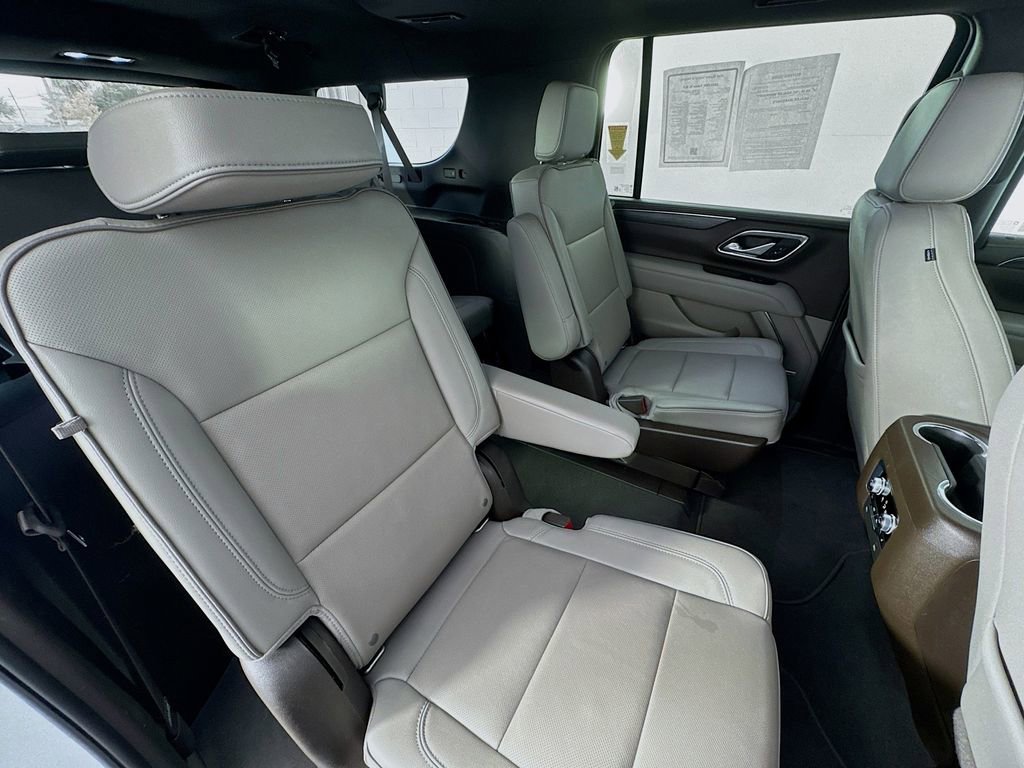 Used 2022 GMC Yukon XL SLT w/ SLT Luxury Package image 30