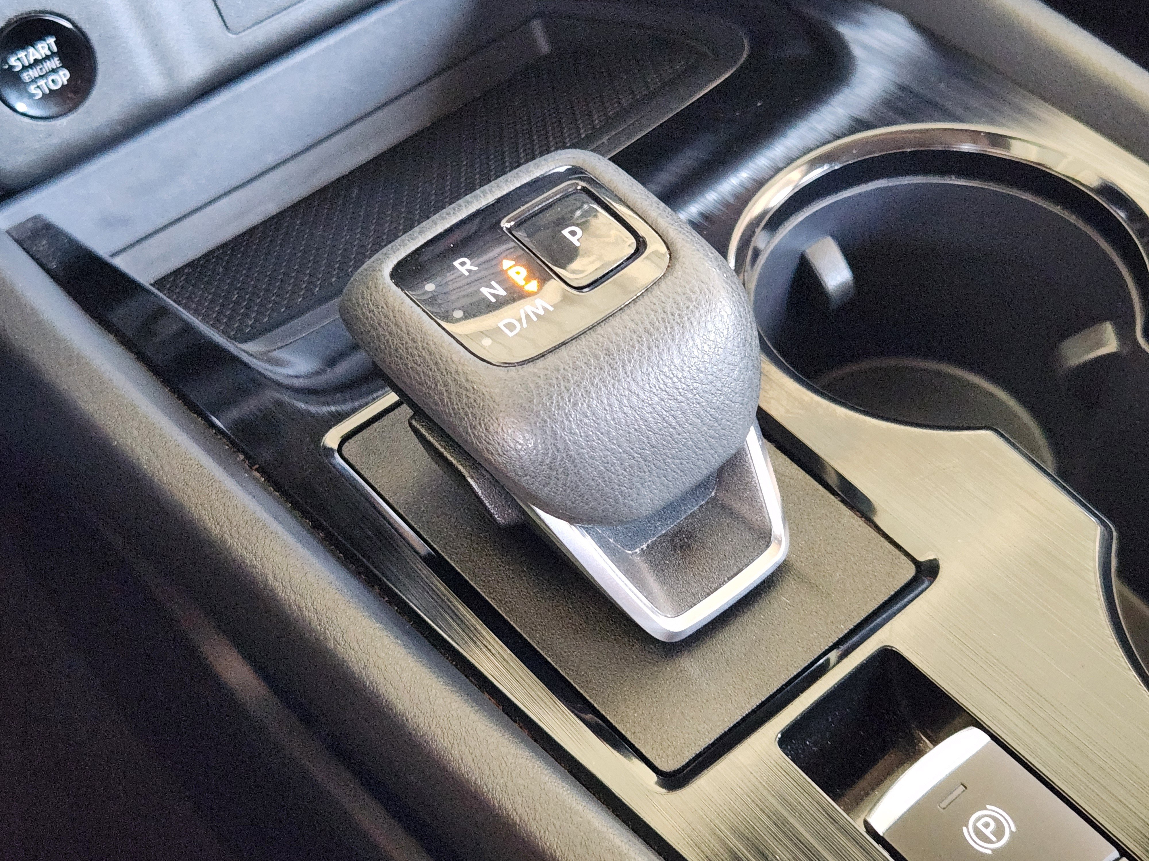 Used 2024 Nissan Rogue SV AWD/4WD image 19