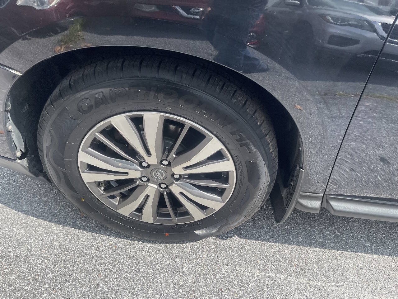 Used 2019 Nissan Pathfinder S AWD/4WD image 32