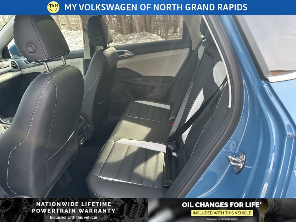 New 2026 Volkswagen Taos SEL image 13