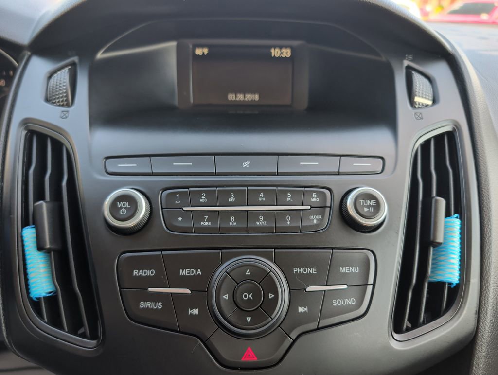 Used 2018 Ford Focus SE FWD image 13