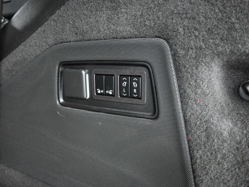 Used 2023 Cadillac Escalade V AWD/4WD image 61