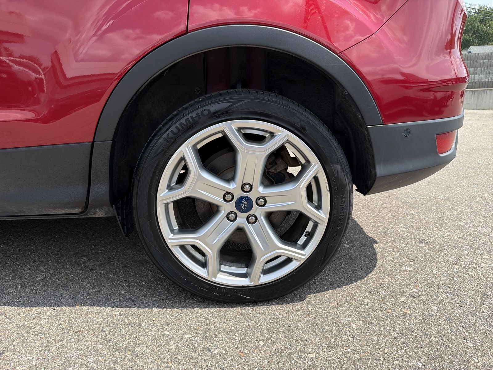 Used 2019 Ford Escape Titanium AWD/4WD image 15