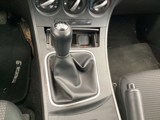 Used 2013 MAZDA MAZDA3 i SV FWD image 27
