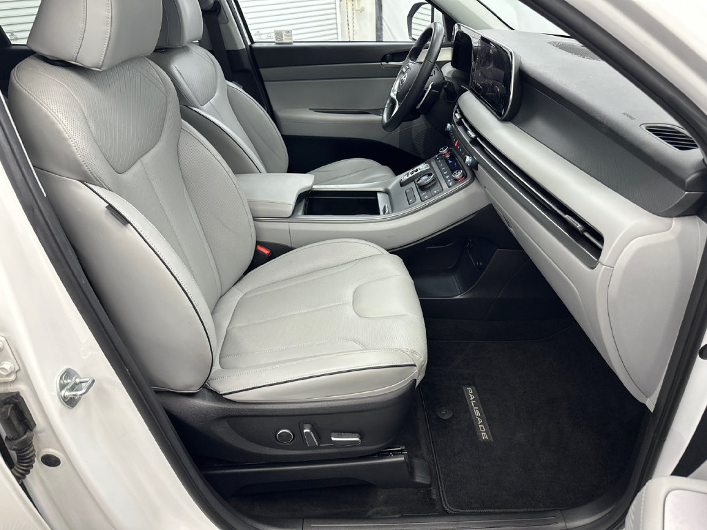Used 2024 Hyundai Palisade SEL FWD image 14