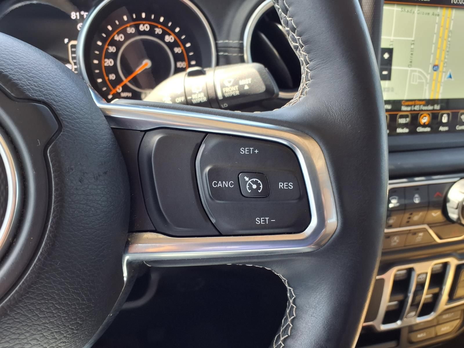 Used 2018 Jeep Wrangler Unlimited Sahara AWD/4WD image 25