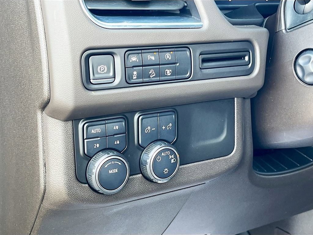 Used 2024 Chevrolet Tahoe Z71 w/ Luxury Package image 10