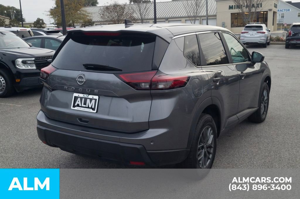 Used 2024 Nissan Rogue S image 6