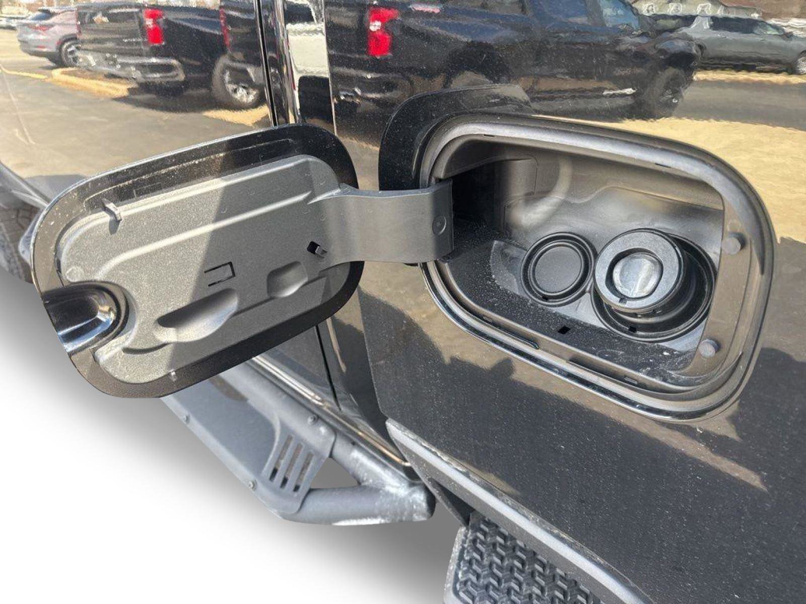 New 2026 Chevrolet Silverado 2500 ZR2 w/ LPO, Dark Essentials Package AWD/4WD image 7