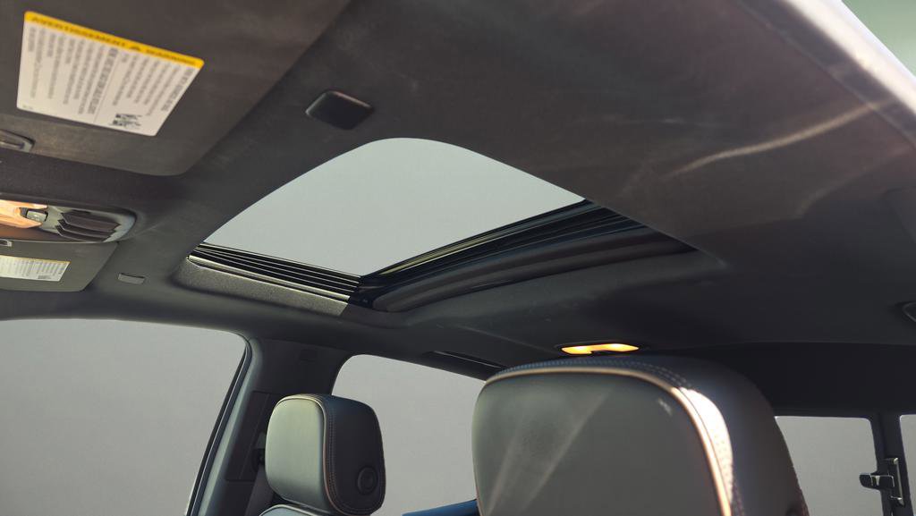 Used 2023 GMC Canyon Denali image 13