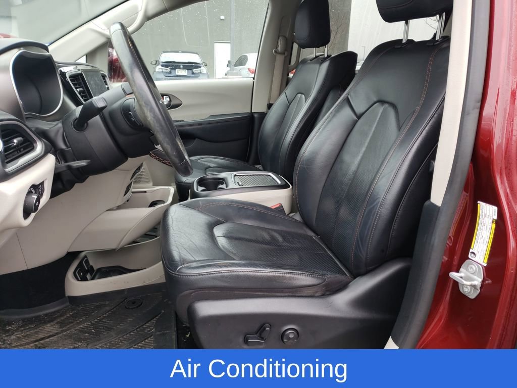 Used 2020 Chrysler Pacifica Touring-L Plus w/ Advanced Safetytec Group image 17