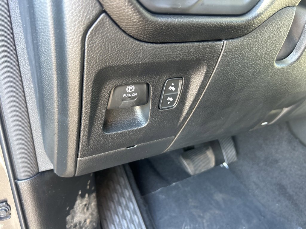 New 2026 RAM 1500 4x4 Crew Cab image 19