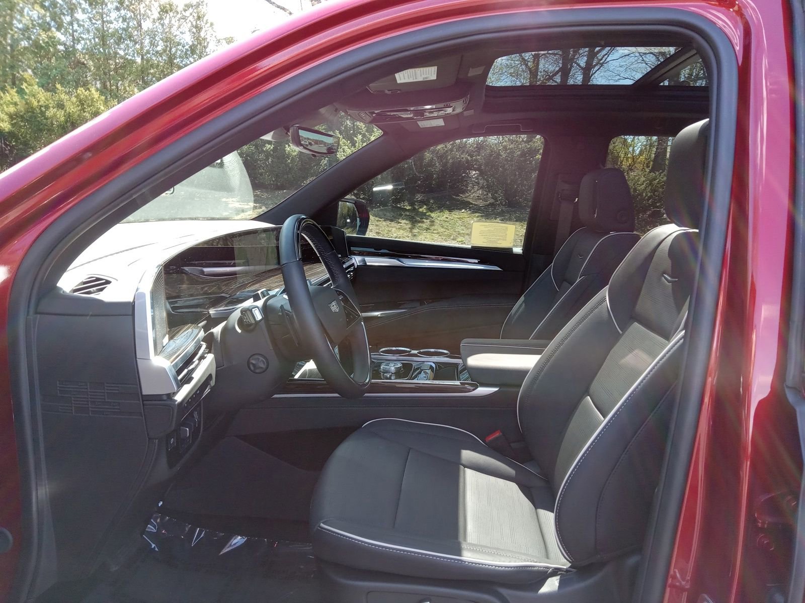 Used 2025 Cadillac Escalade Premium Luxury AWD/4WD image 10