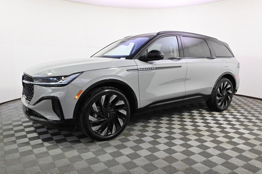 New 2026 Lincoln Nautilus Reserve w/ Jet Appearance Package image 2