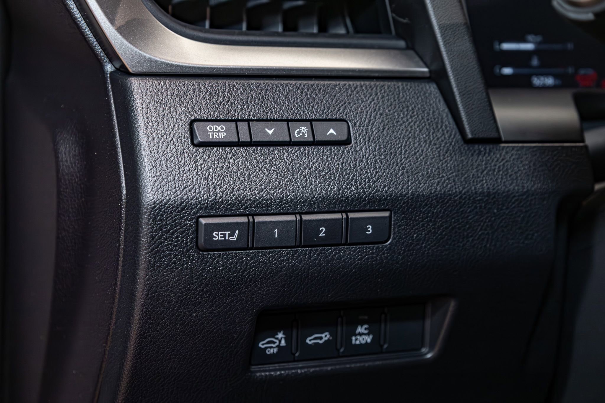 Used 2025 Lexus GX 550 image 17