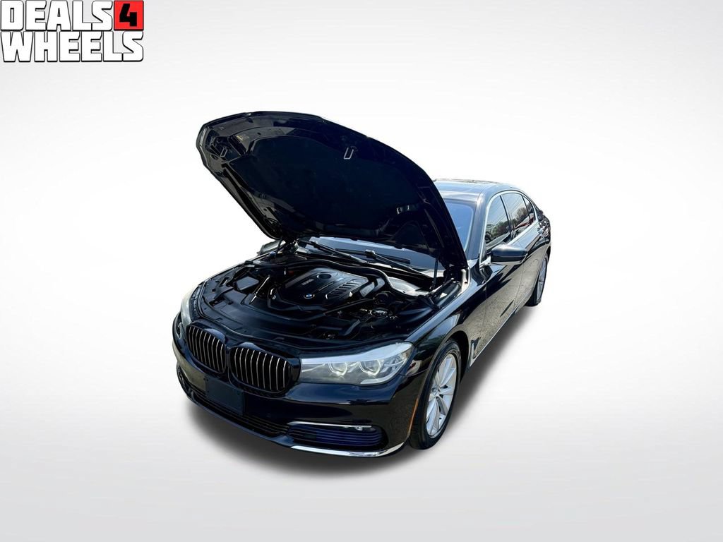 Used 2017 BMW 740i RWD image 7